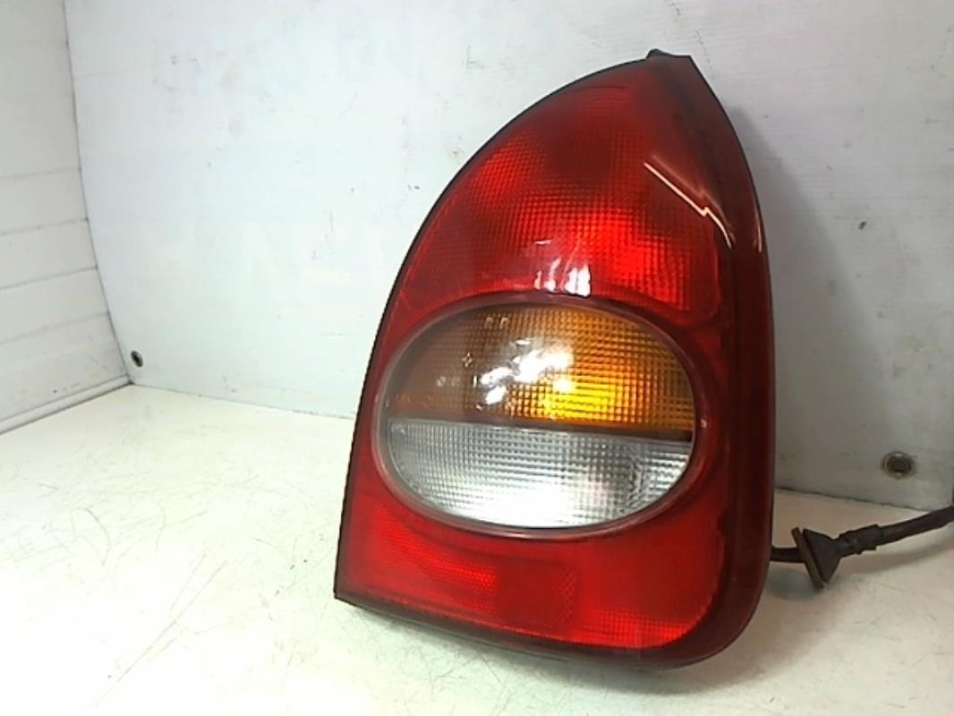 Fanale posteriore principale destro (luci) HYUNDAI LANTRA 2 BREAK Gasolina - 1