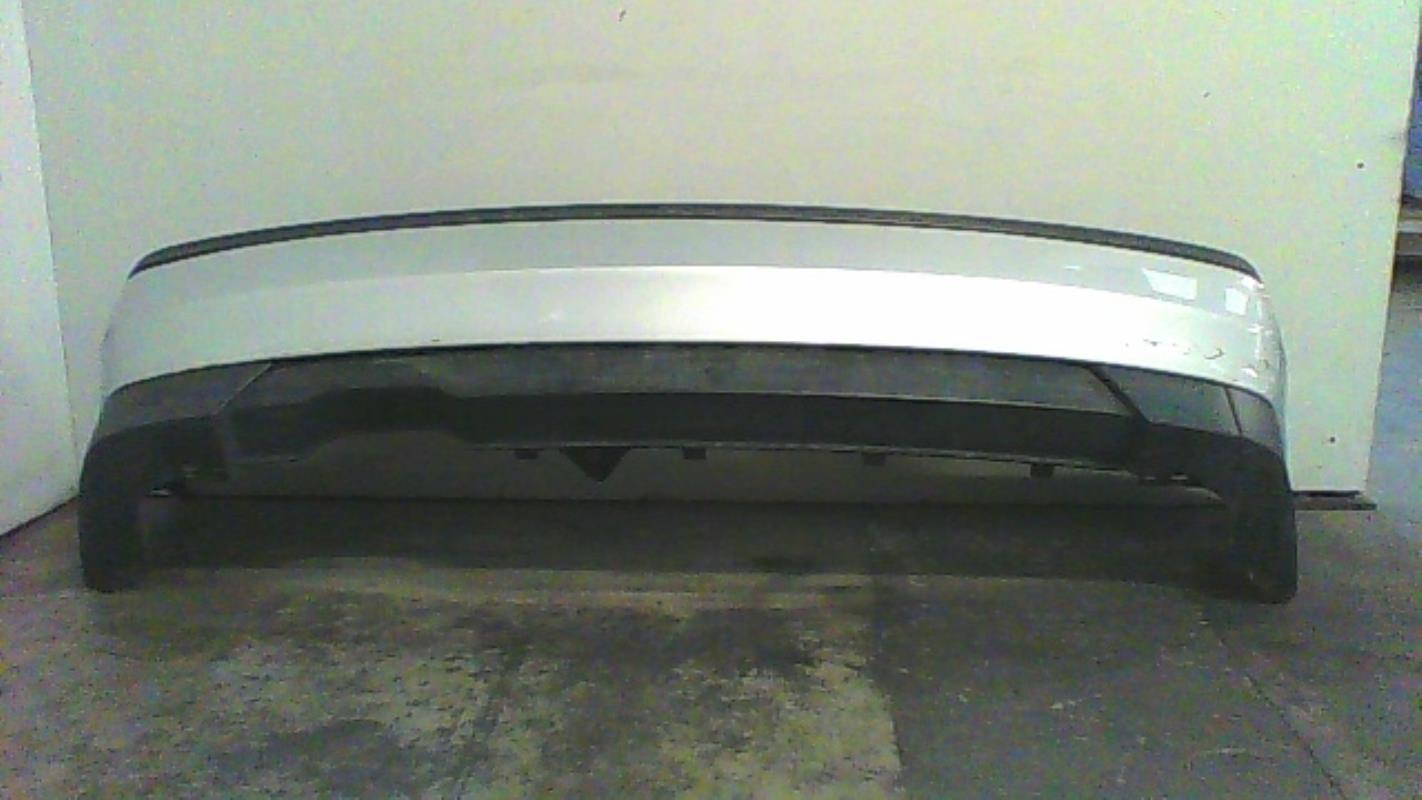 Pare choc arriere VOLKSWAGEN GOLF 3 Diesel - 1