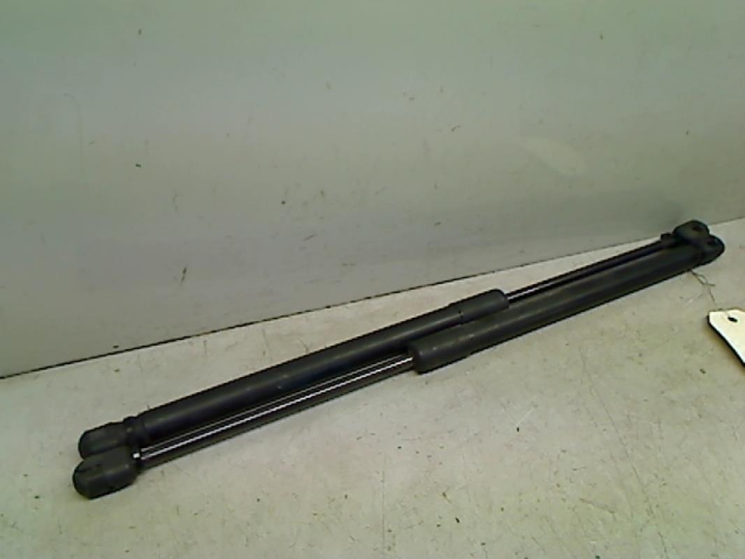 Verin de coffre SUZUKI SWIFT 3 Diesel - 1