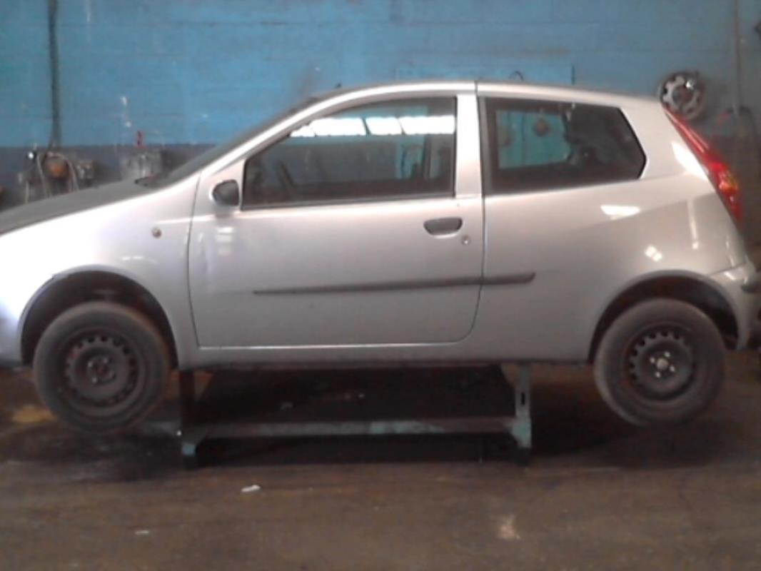 Capot FIAT PUNTO 2 PHASE 2 Essence - 1