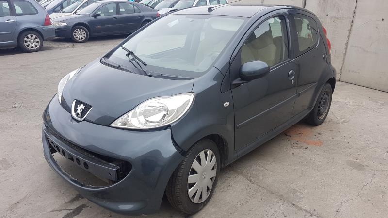 Image Feu arriere principal droit (feux) - PEUGEOT 107