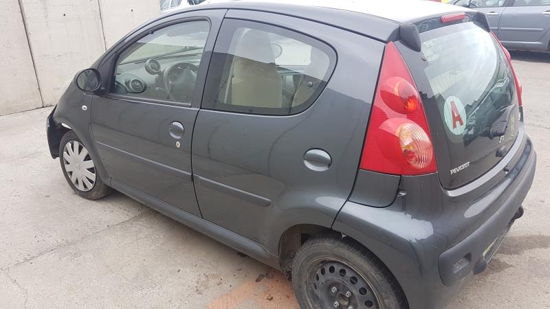 Image Feu arriere principal droit (feux) - PEUGEOT 107