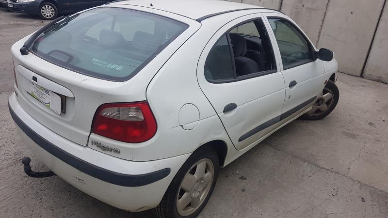 Image Feu arriere principal gauche (feux) - RENAULT MEGANE 1