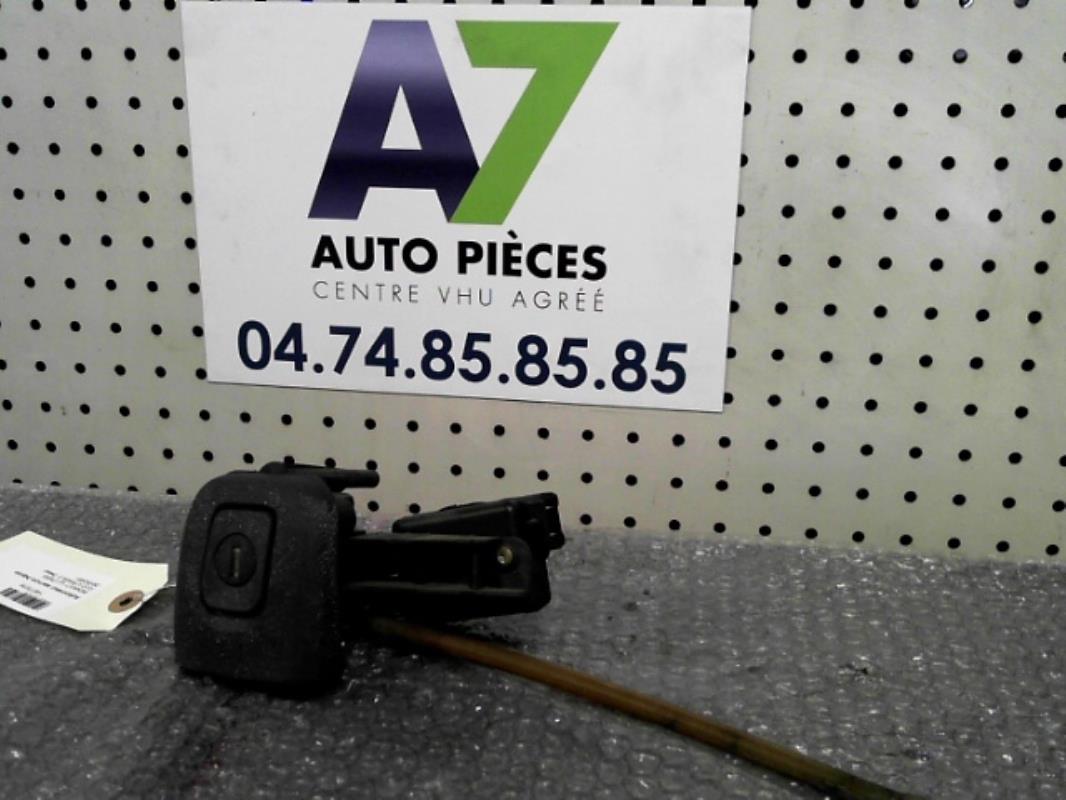 Bouton de coffre RENAULT CLIO 2 PHASE 1 Diesel - 1