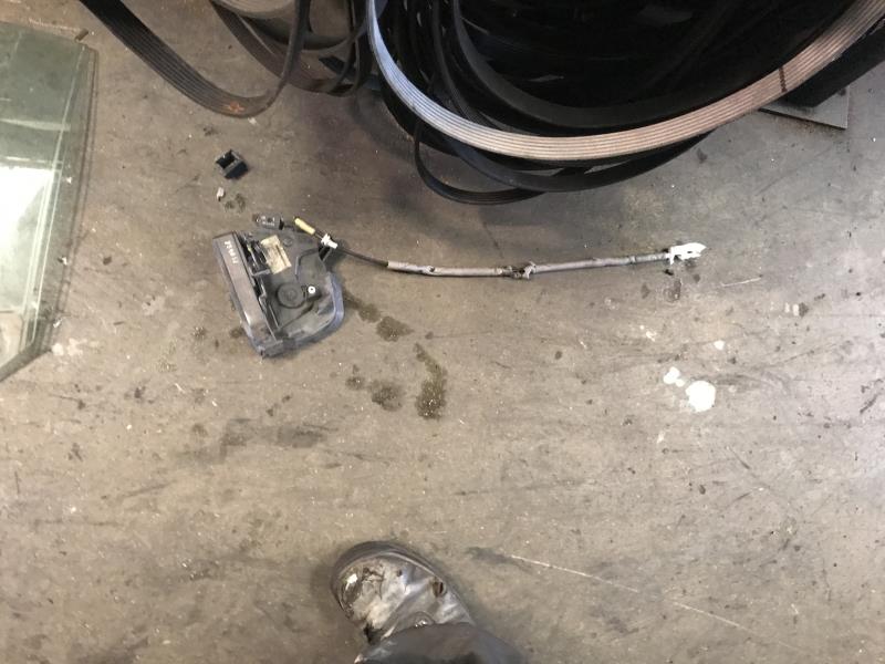 Serrure arriere gauche BMW X5 E53  - 1