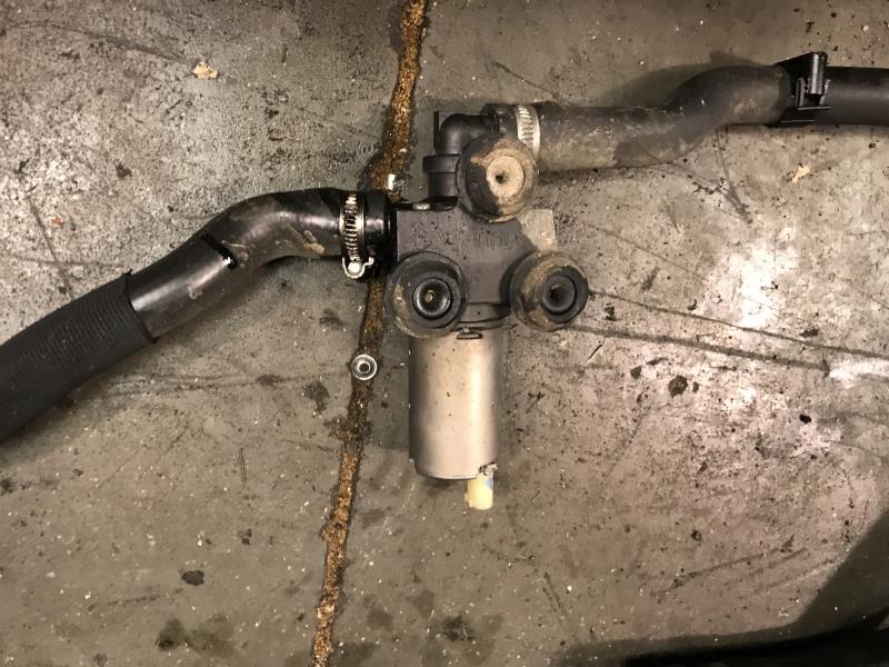 Robinet de chauffage BMW SERIE 1 (E81)  - 1