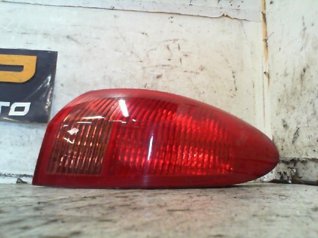 Fanale posteriore principale destro (luci) ALFA ROMEO 147 PHASE 1 Diésel - 1