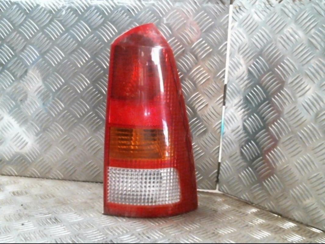 Fanale posteriore principale destro (luci) FORD FOCUS 1 BREAK Gasolina - 1