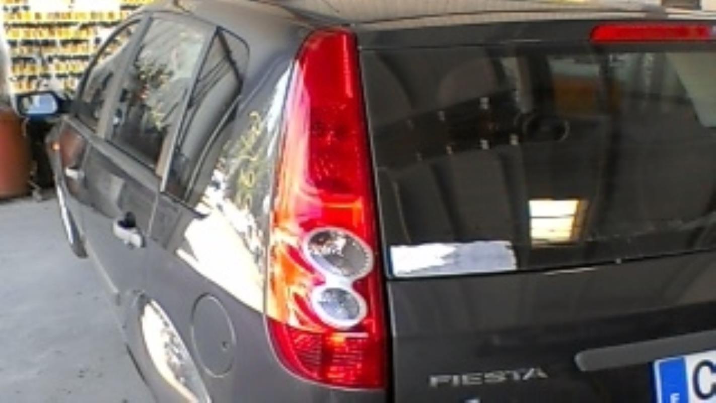Fanale posteriore principale sinistro (luci) FORD FIESTA 5 PHASE 2 Diésel - 1