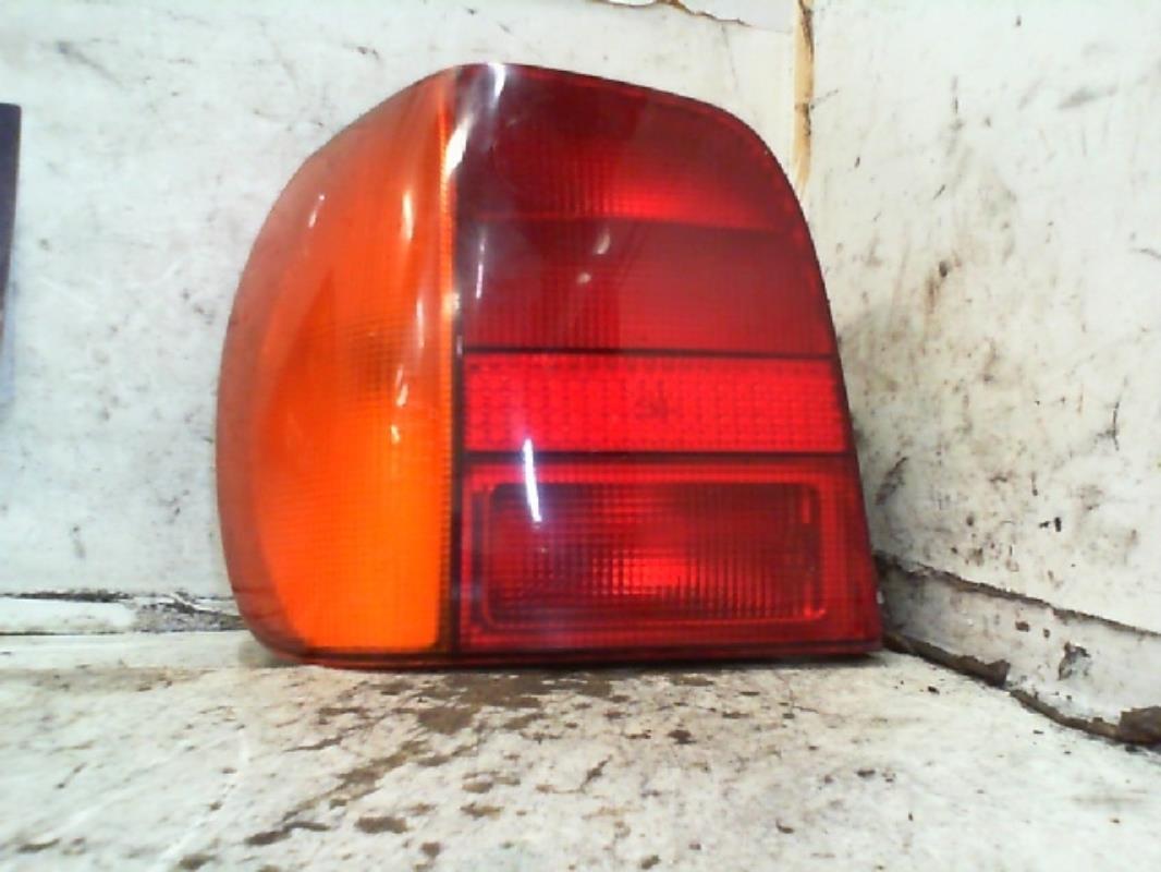 Fanale posteriore principale sinistro (luci) VOLKSWAGEN POLO 3 PHASE 1 Gasolina - 1
