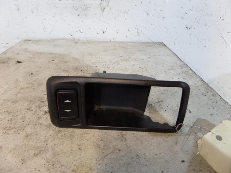 Interruttore lavacristalli anteriore destro FORD FOCUS 2 PHASE 1 Diésel - 1