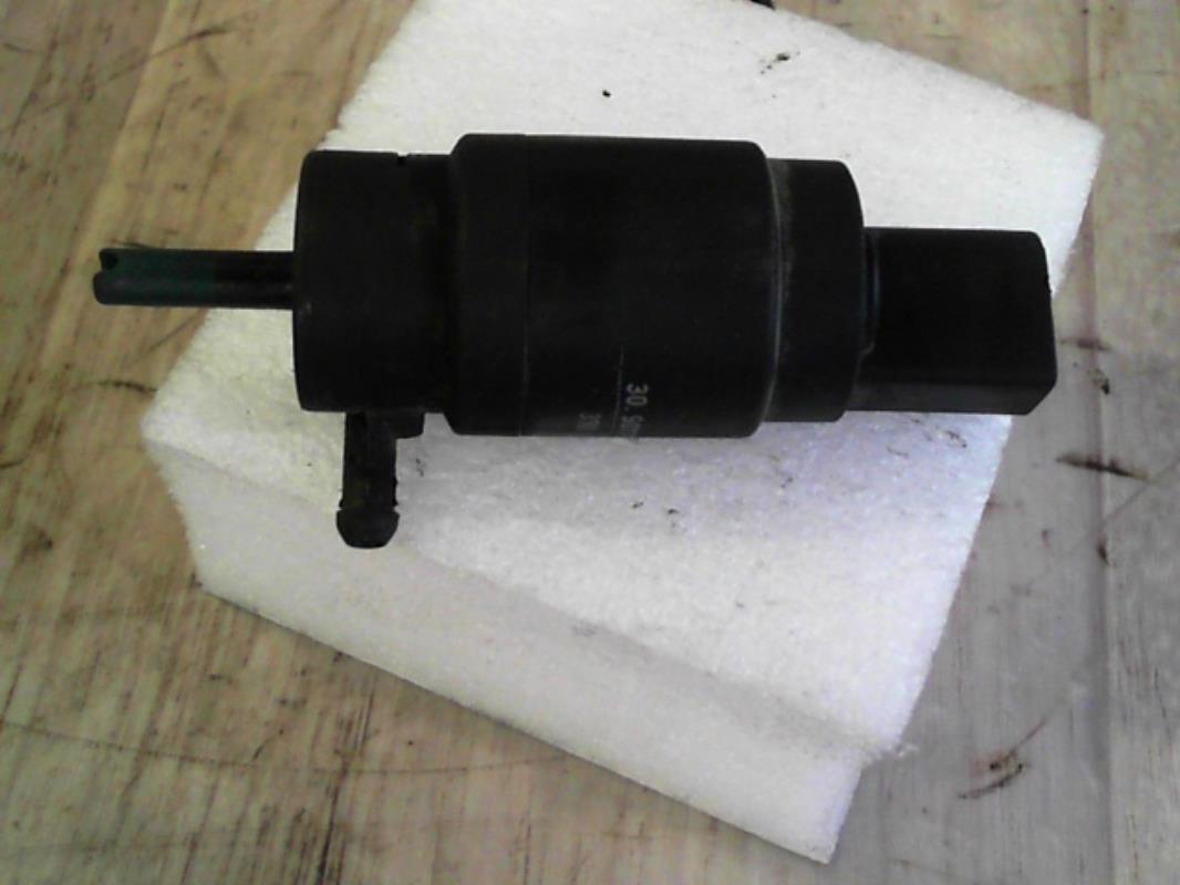 Pompe lave glace avant IVECO DAILY 3 Diesel - 1