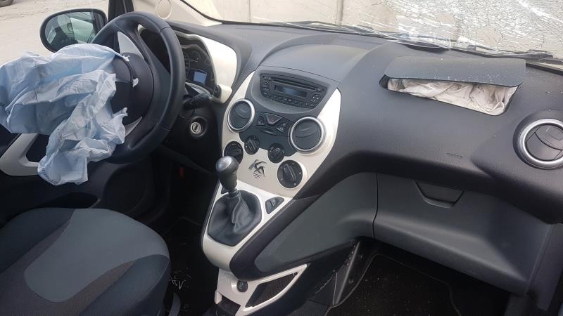 Image Feu arriere principal droit (feux) - FORD KA 2