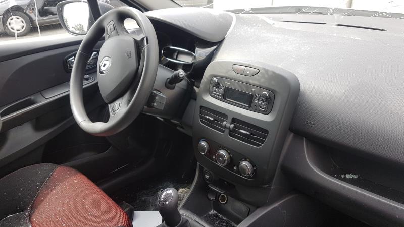 Image Feu diurne avant droit - RENAULT CLIO 4