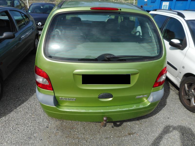 Image Pare choc avant - RENAULT SCENIC 1