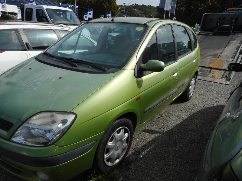 Image Pare choc avant - RENAULT SCENIC 1