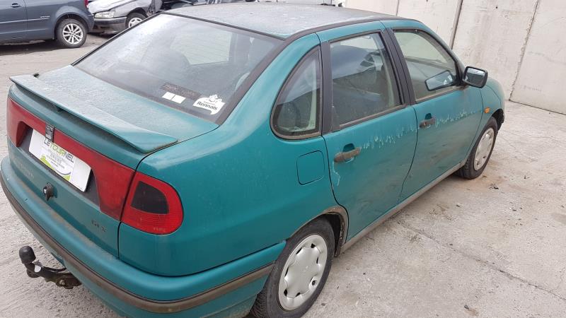 Image Retroviseur droit - SEAT CORDOBA 1