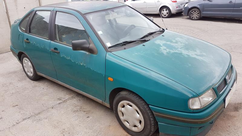 Image Retroviseur droit - SEAT CORDOBA 1