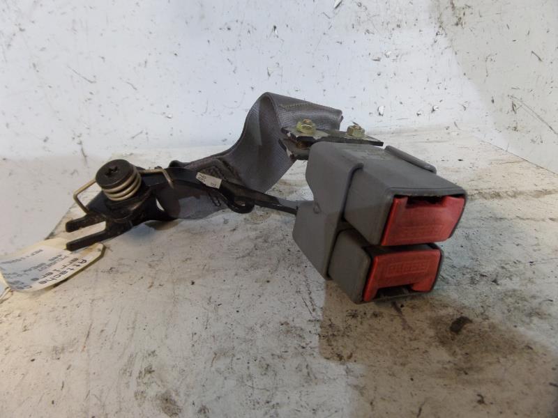 Aggancio cintura sicurezza posteriore sinistro PEUGEOT 406 PHASE 1 BREAK Diésel - 1