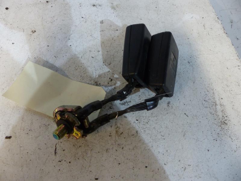 Aggancio cintura sicurezza posteriore sinistro VOLKSWAGEN POLO 4 PHASE 1 Gasolina - 1