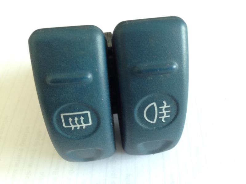 Bouton/Interrupteur RENAULT TWINGO 1 PHASE 2 Essence - 1