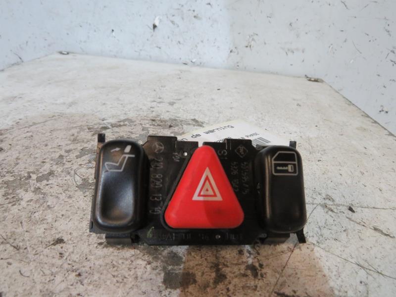 Bouton de warning MERCEDES CLASSE E 210 PHASE 1 Diesel - 1