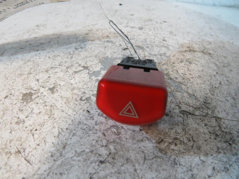 Bouton de warning NISSAN MICRA 3 PHASE 1 Diesel - 1