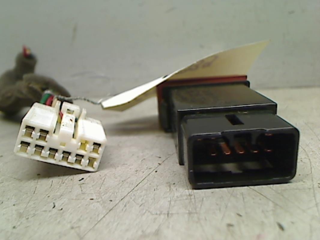 Bouton de warning HYUNDAI GETZ PHASE 1 Diesel - 1