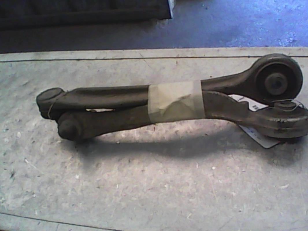 Braccio sospensione anteriore destro superiore AUDI A4 1 PHASE 1 Diésel - 1