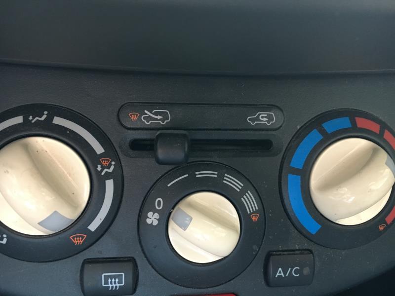 Commande chauffage NISSAN MICRA 3 PHASE 1 Essence - 1