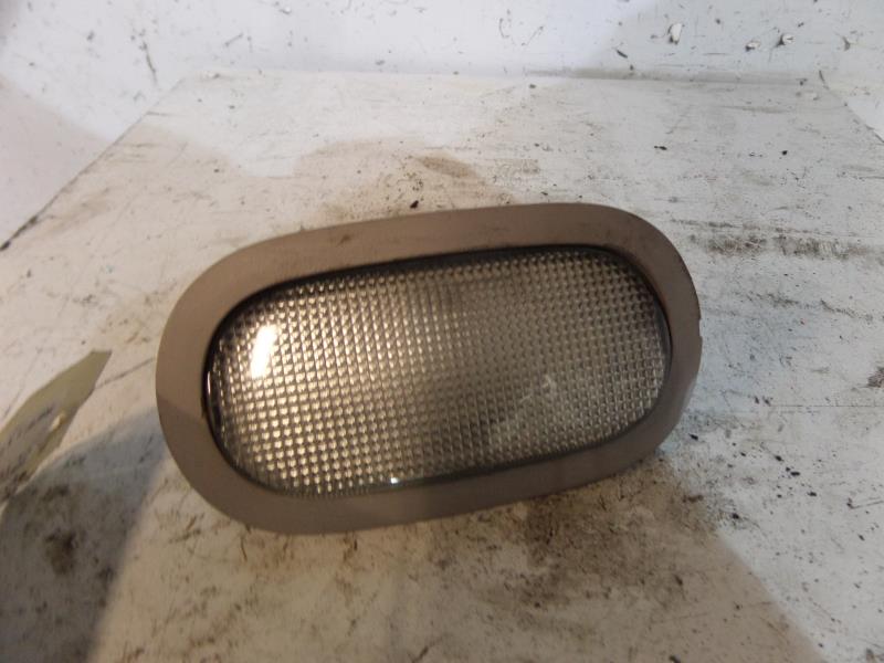 Eclairage de plafonnier RENAULT CLIO 2 PHASE 1 Essence - 1