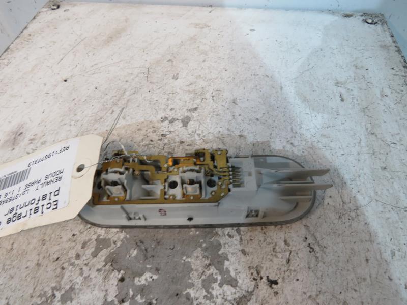 Eclairage de plafonnier RENAULT MODUS PHASE 1 Essence - 1