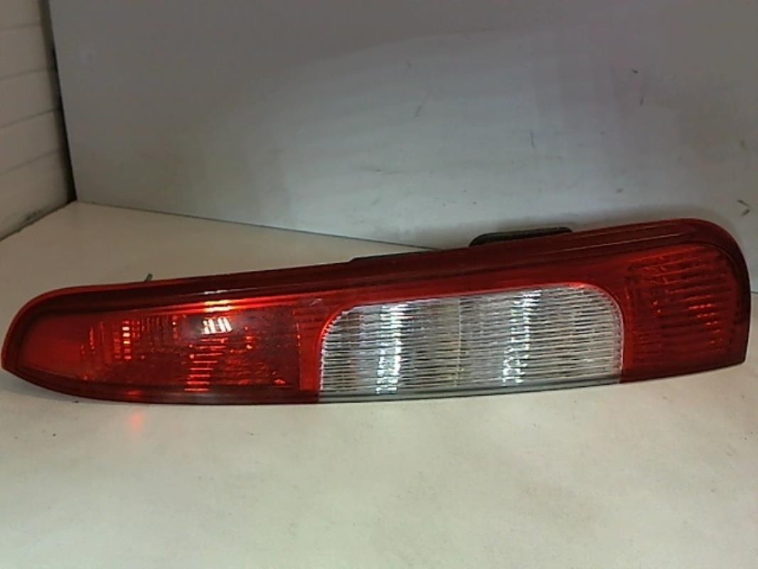 Fanale posteriore principale destro (luci) FORD C-MAX 1 PHASE 1 Gasolina - 1