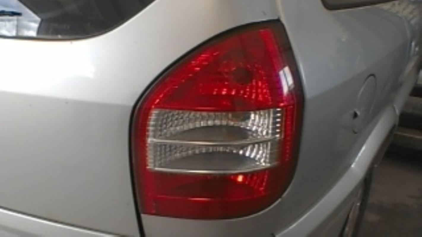 Fanale posteriore principale destro (luci) OPEL ZAFIRA A PHASE 1 Diésel - 1