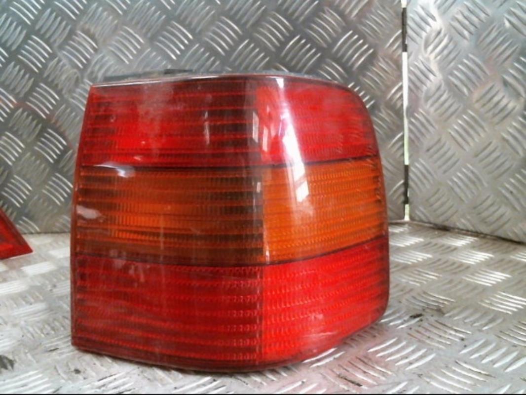 Fanale posteriore principale destro (luci) VOLKSWAGEN PASSAT 4 PHASE 1 BREAK Diésel - 1