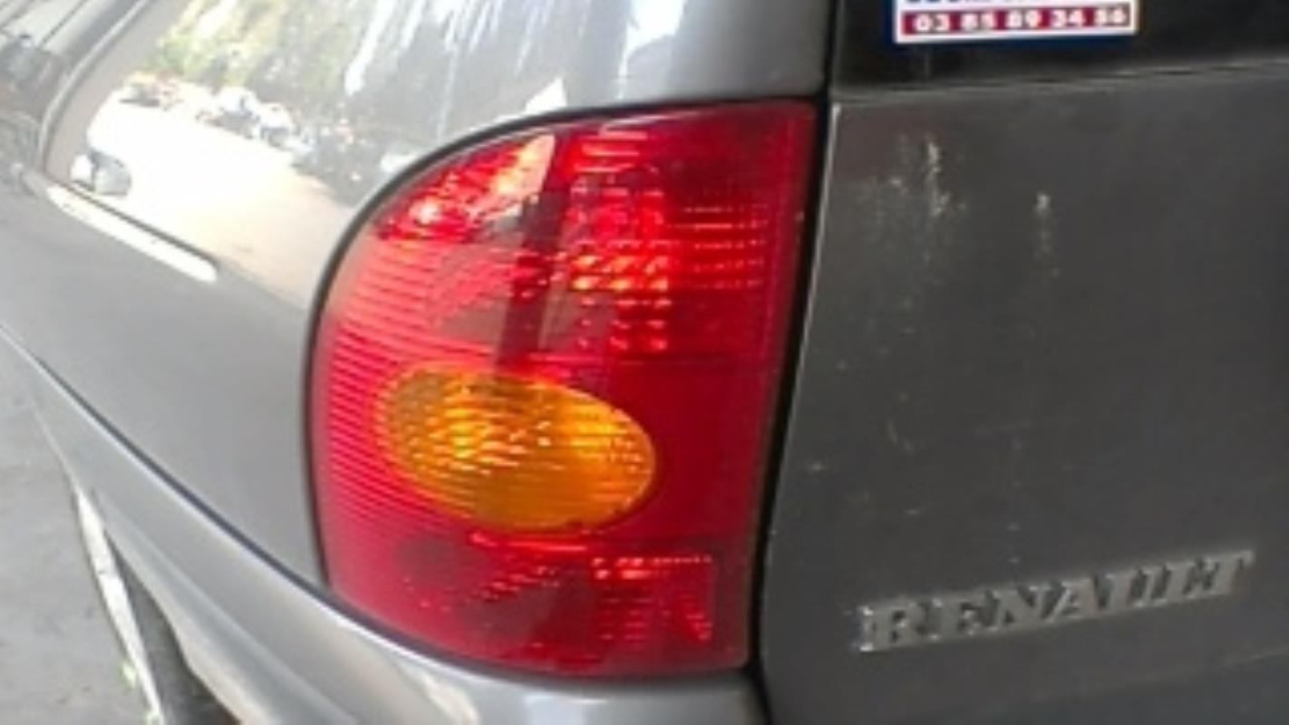 Fanale posteriore principale sinistro (luci) RENAULT MEGANE 1 BREAK Diésel - 1
