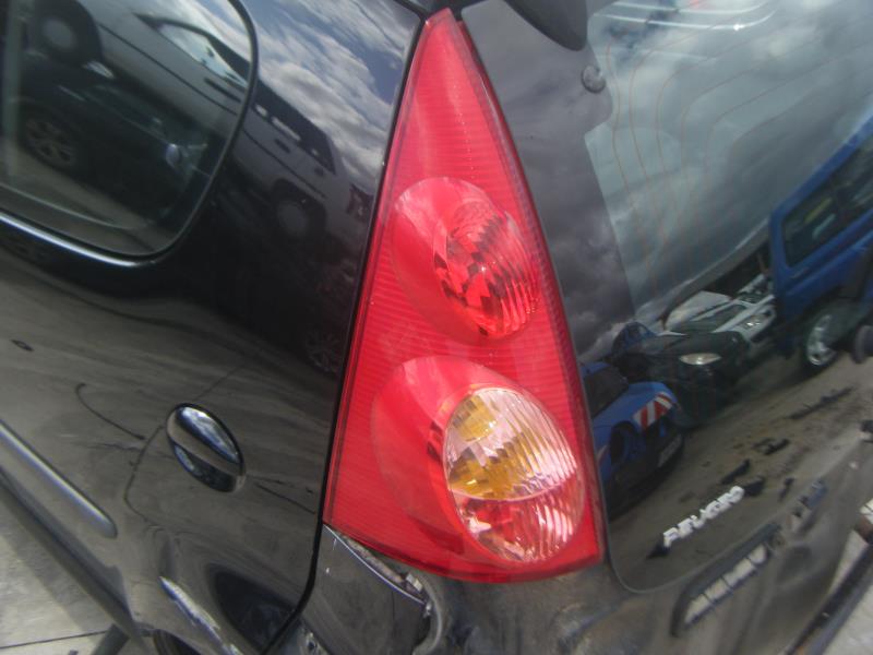 Fanale posteriore principale sinistro (luci) PEUGEOT 107 PHASE 1 Gasolina - 1