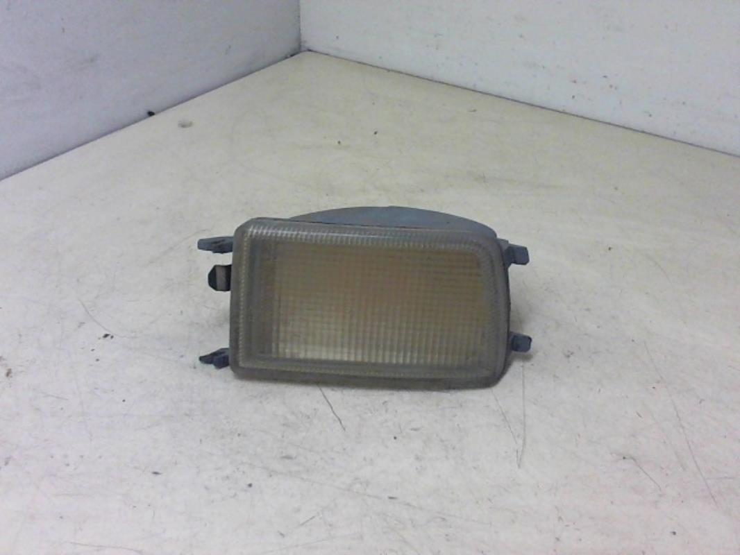 Gruppo ottico anteriore secondario destro (luci)(freccia) VOLKSWAGEN VENTO  - 1