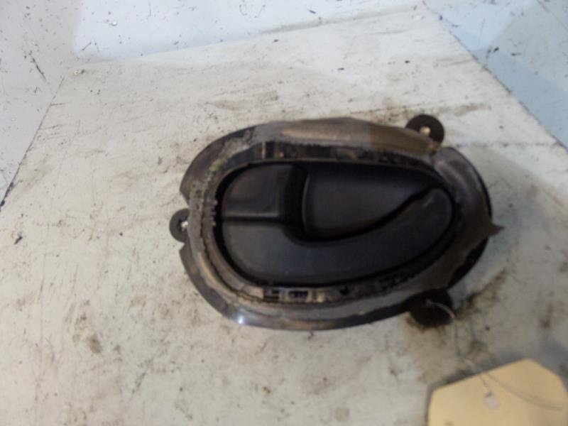 Maniglia interna posteriore sinistra PEUGEOT 406 PHASE 1 BREAK Diésel - 1