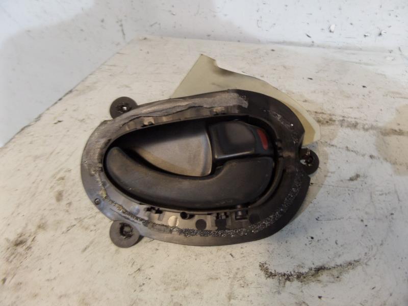 Maniglia interna anteriore destra PEUGEOT 406 PHASE 1 BREAK Diésel - 1