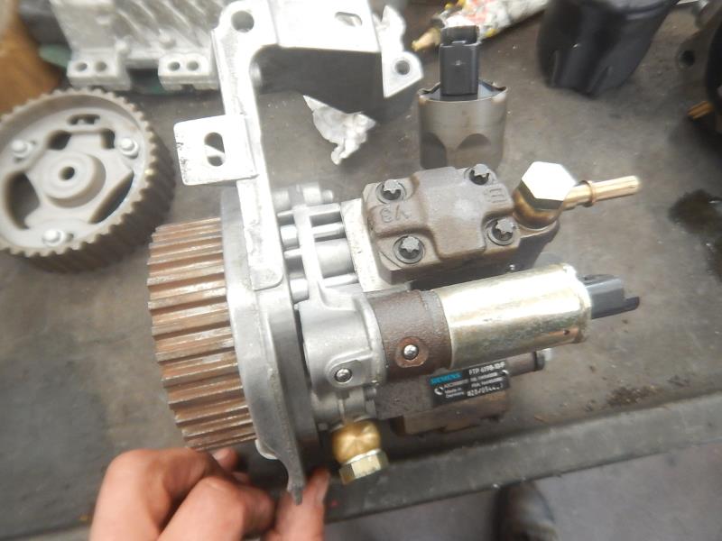 Pompe haute pression PEUGEOT 1007  - 1