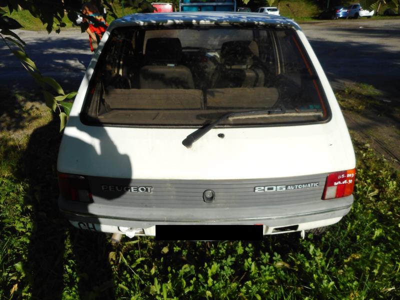 Image Ceinture avant droit - PEUGEOT 205