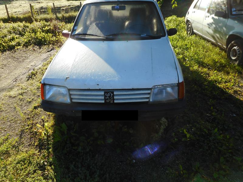 Image Ceinture avant droit - PEUGEOT 205