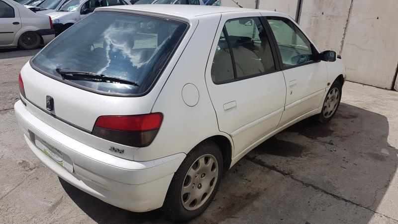 Image Feu arriere principal droit (feux) - PEUGEOT 306