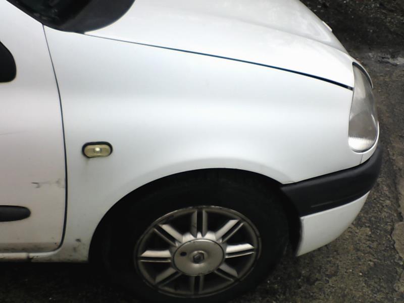 Aile avant droit RENAULT CLIO 2 PHASE 1 Essence - 1