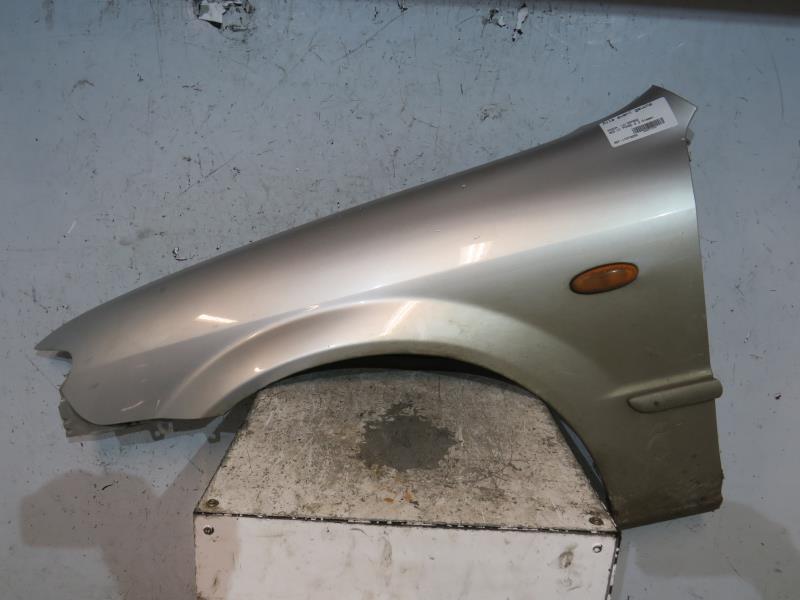 Aile avant gauche MAZDA 323 6 Diesel - 1