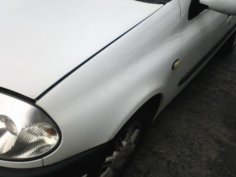 Aile avant gauche RENAULT CLIO 2 PHASE 1 Essence - 1