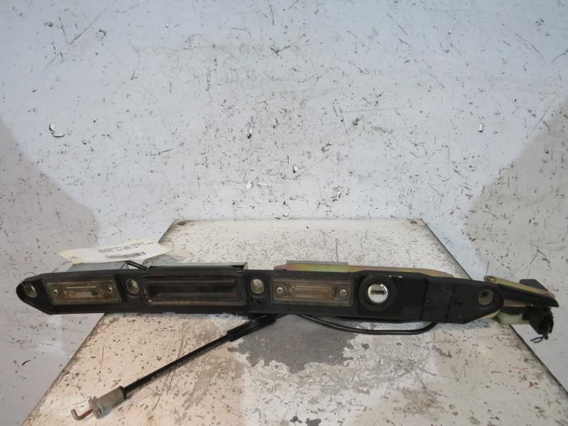 Bouton de coffre VOLKSWAGEN PASSAT 4 PHASE 2 Diesel - 1