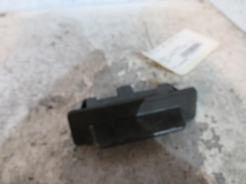 Bouton de coffre RENAULT ESPACE 4 PHASE 1 Diesel - 1
