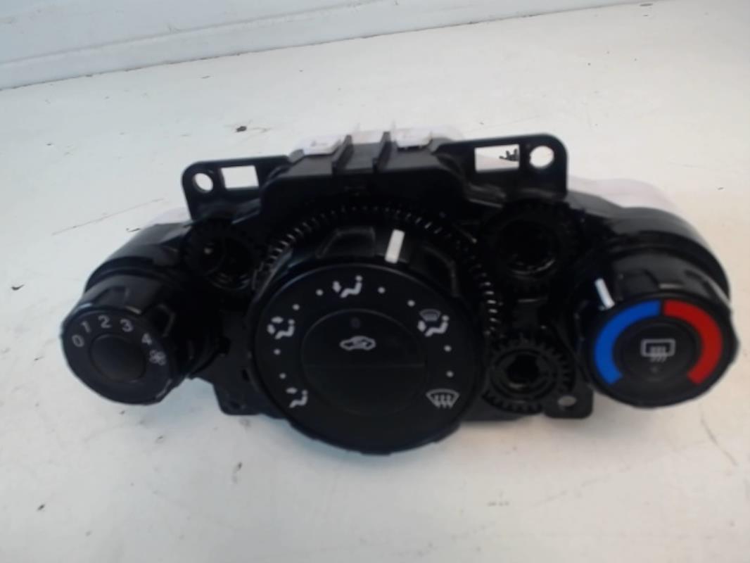 Commande chauffage FORD FIESTA 6 PHASE 1 Diesel - 1